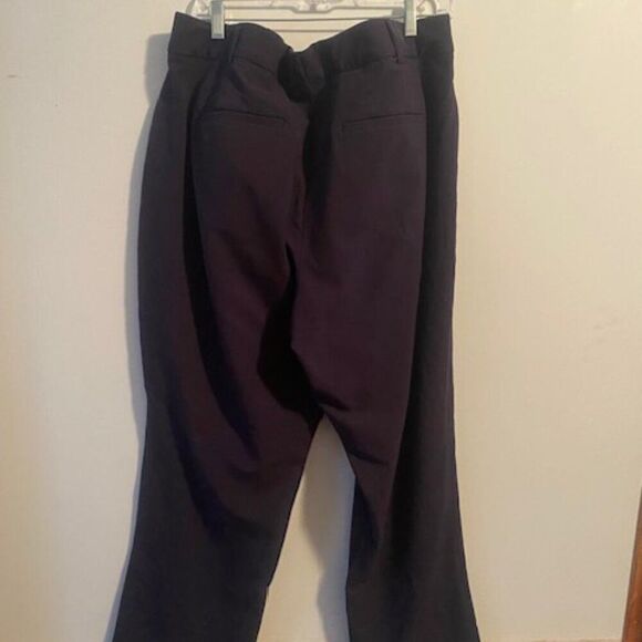 Lane Bryant The Lena Gray Wide leg cuffed trousers, size 20P - Picture 2 of 4